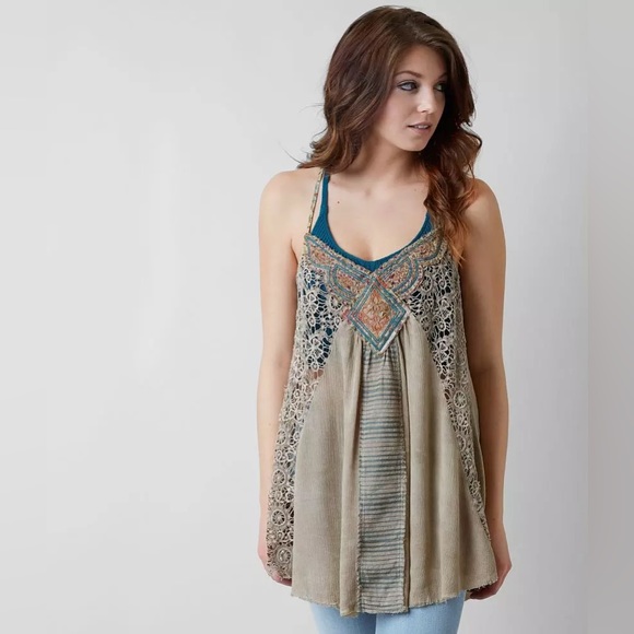 Buckle gimmicks strappy tank new. No tags - Picture 1 of 2